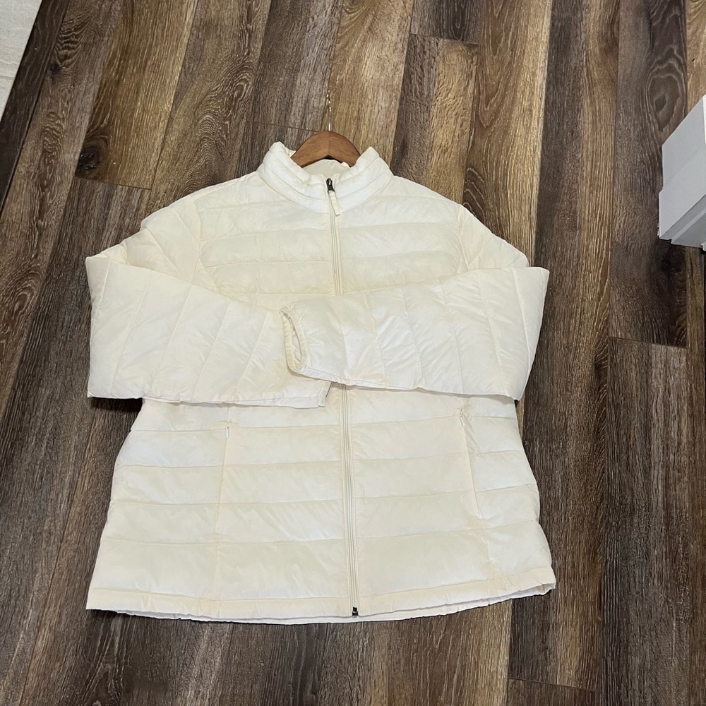 Amazon essentials Lightweight Jacket - Picture 8 of 12